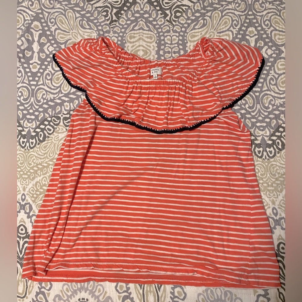 Crown & Ivy on or off the shoulder top
